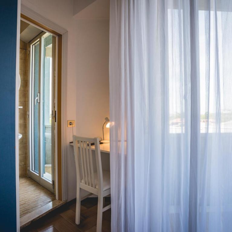 Hotel Raffaello - Camera Singola con Balcone - 3