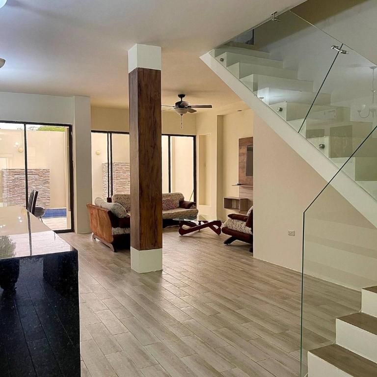 Casa con Piscina, Playa Privada, WIFI y Aire Acondicionado - Villa - 1
