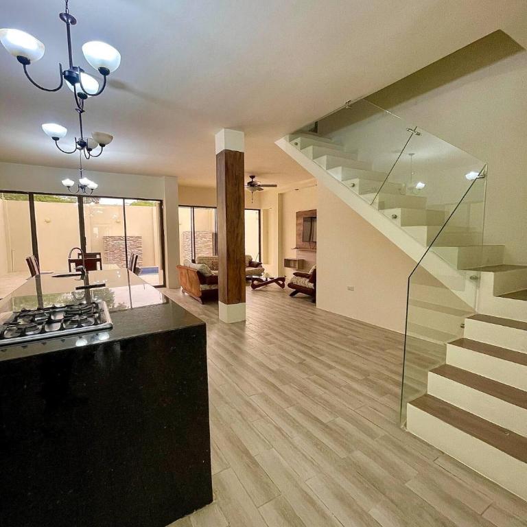 Casa con Piscina, Playa Privada, WIFI y Aire Acondicionado - Villa - 13