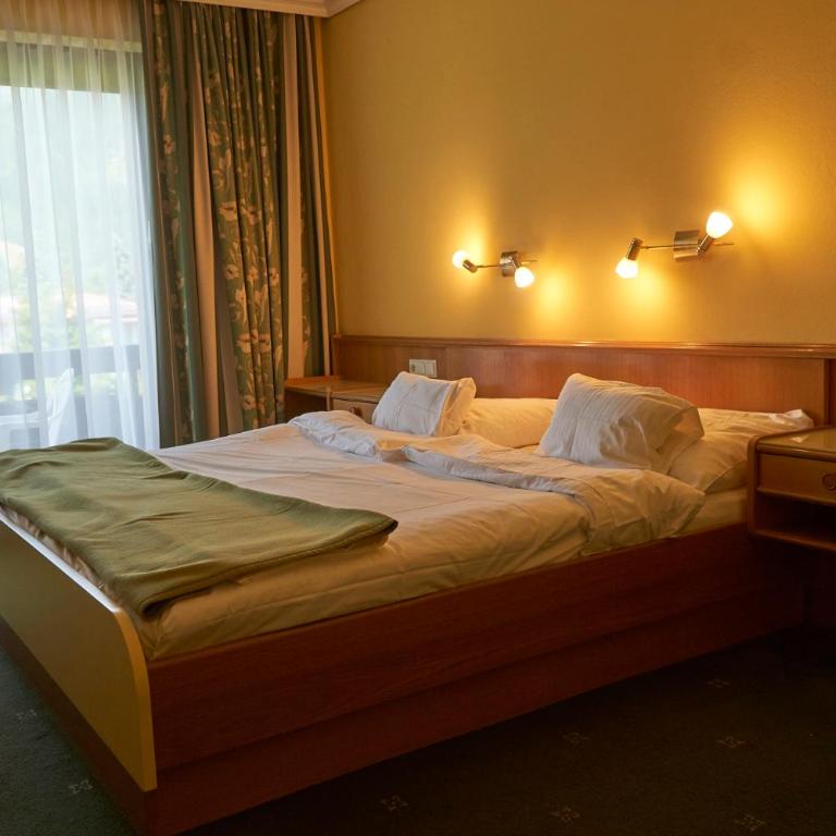 Hotel Seeblick - Dreibettzimmer - 1