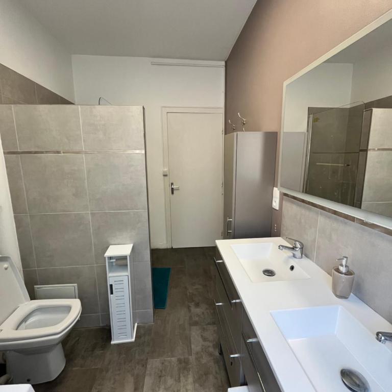Gloriette 4pers Tv et Wifi - Appartement 2 Chambres - 18