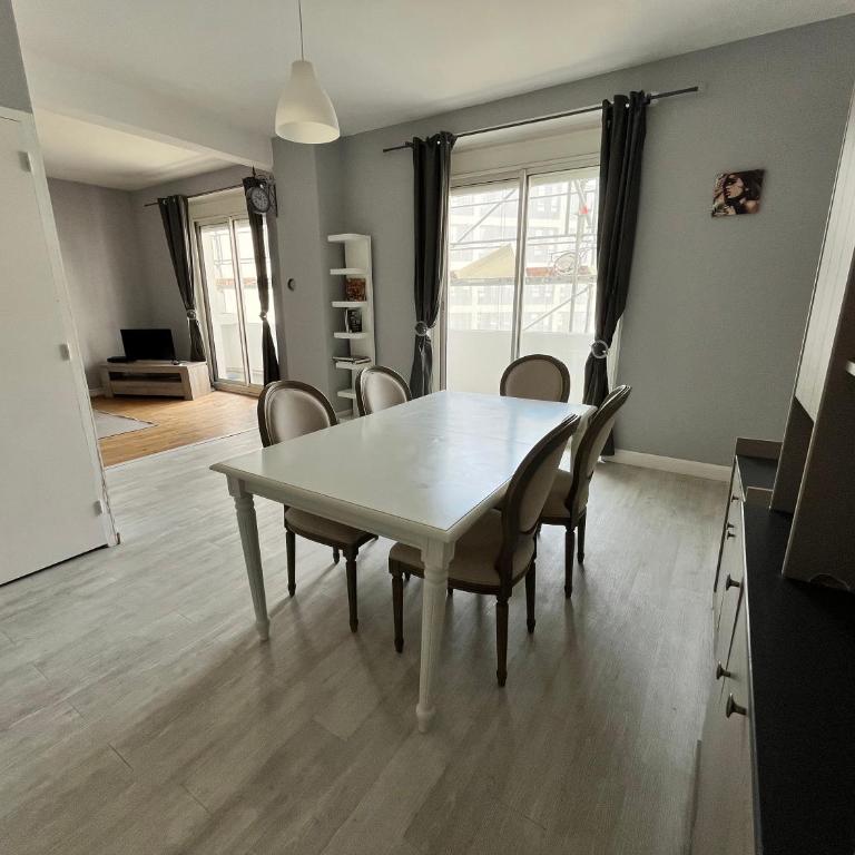 Gloriette 4pers Tv et Wifi - Appartement 2 Chambres - 12