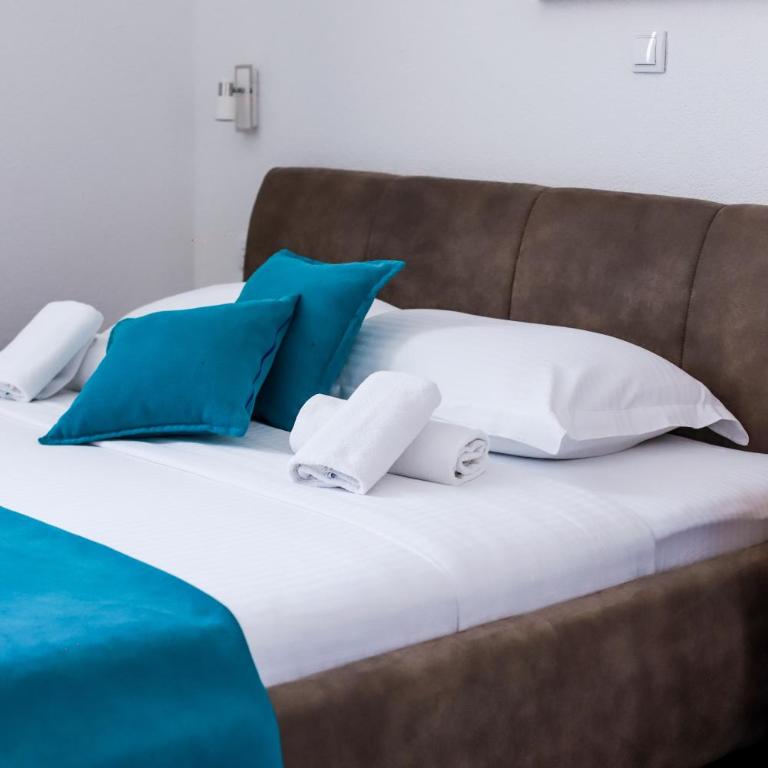 Astorya Boutique Hotel & Spa - Dvokrevetna Soba sa Bračnim Krevetom - 4