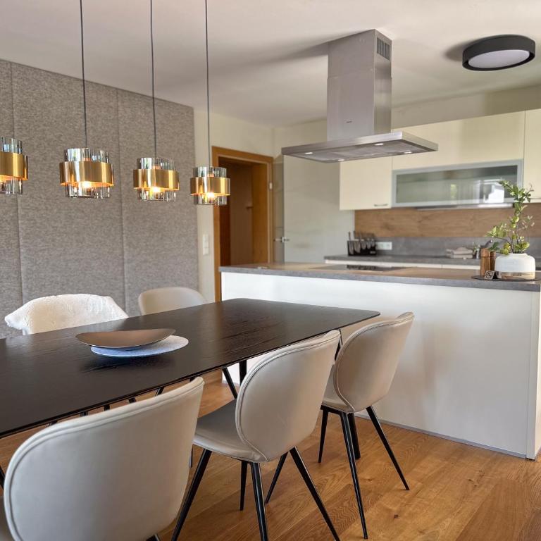 "TWO" - Premium Apartments Seekirchen, lichtdurchflutetes 3-Zimmer-Apartment mit Terrasse und grüner Oase - Apartment mit 2 Schlafzimmern - 43