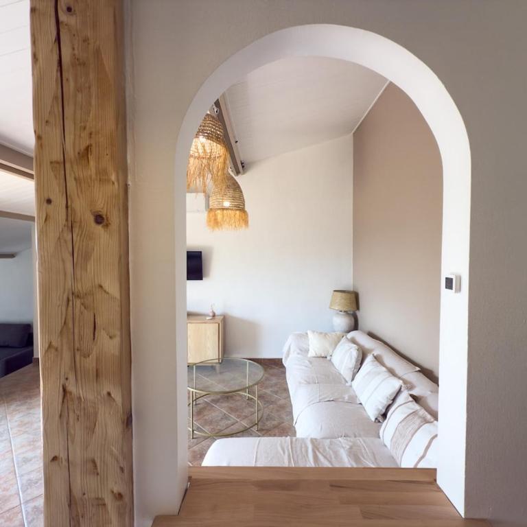L'Inoubliable, Mazet climatisé pour 8 personnes avec tennis et piscine collective à Valcros, La Londes-Les-Maures - Two-Bedroom House - 19