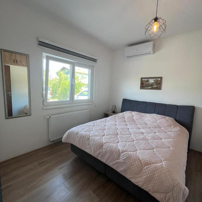 Oasis Royal Apartments - Two-Bedroom Deluxe Apartment with Garden View - 10