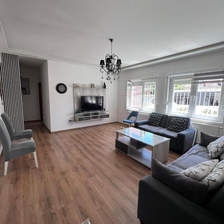 Oasis Royal Apartments - Three-Bedroom Premium Apartment - 6