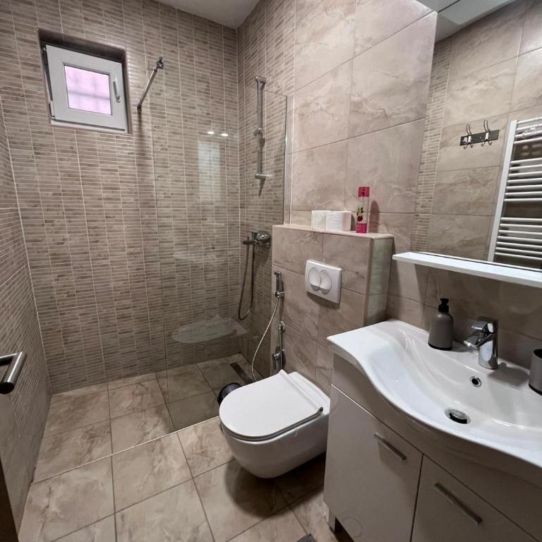 Oasis Royal Apartments - Three-Bedroom Premium Apartment - 13