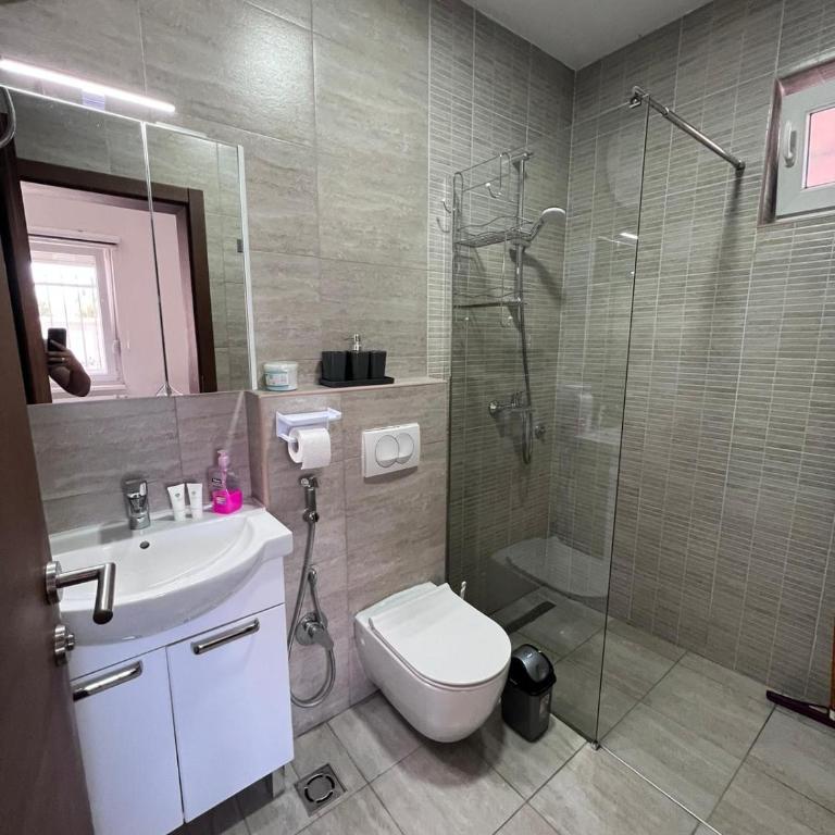 Oasis Royal Apartments - Three-Bedroom Premium Apartment - 11