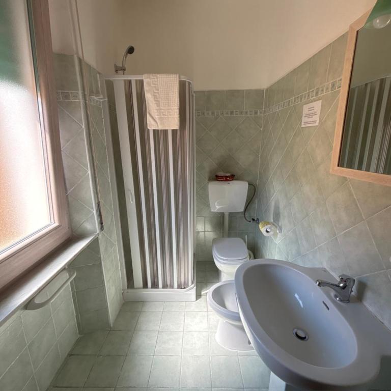 Regina margherita rooms stanza matrimoniale con bagno privato - Double Room with Private Bathroom - 1