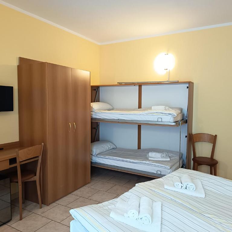 Hotel BB Villa Orchidea - Camera Quadrupla Standard - 2