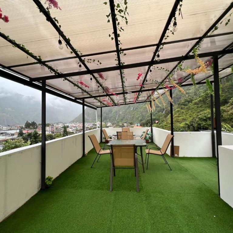 Urban Ground Suite - One-Bedroom Apartment with City View - 6
