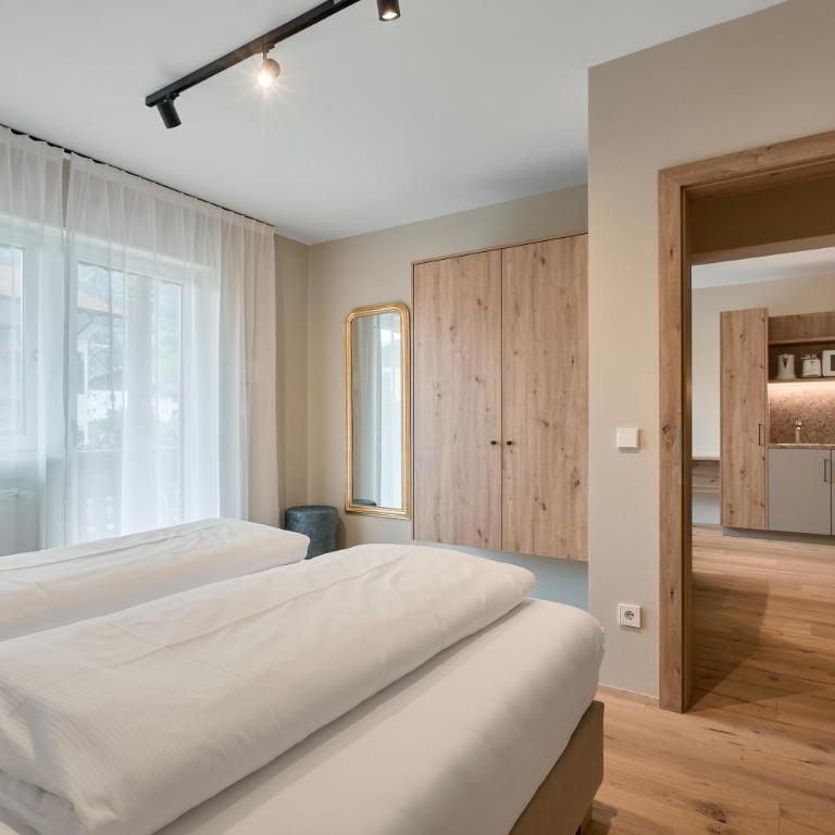 Art Residence Josefshof - Apartment mit 1 Schlafzimmer, Balkon und Bergblick - 7