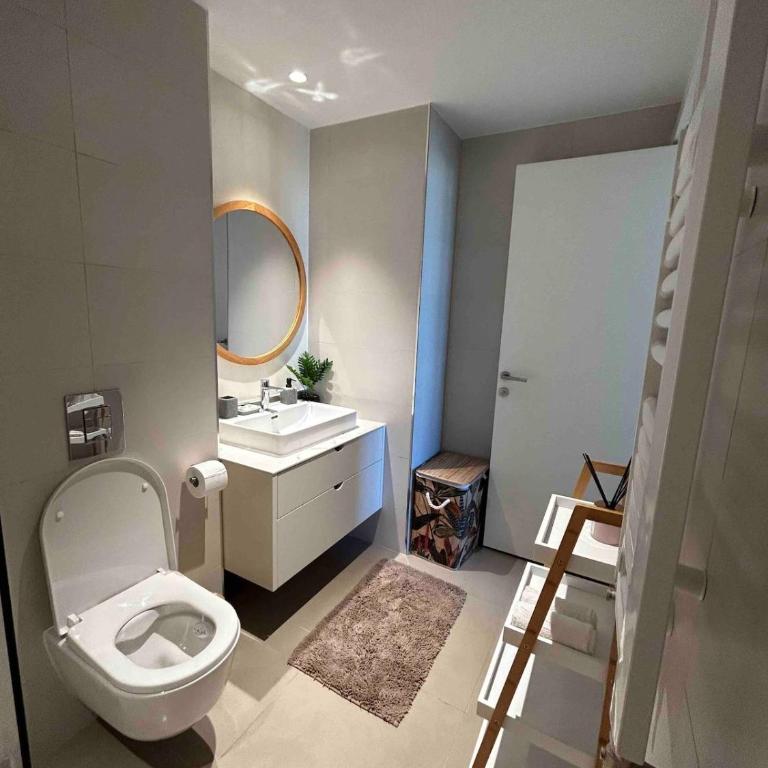 BW Metropolitan 2BR Cosy by Houserz - Apartman sa 2 Spavaće Sobe i Balkonom - 25