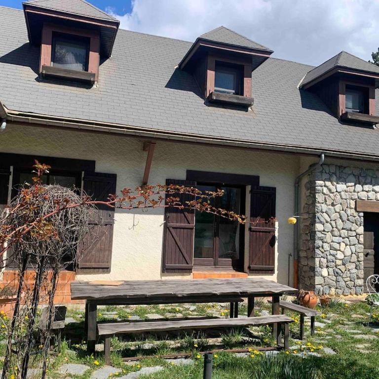 Holiday in Arles Chalet 12 personnes avec vue incroyable - Chalet - 17