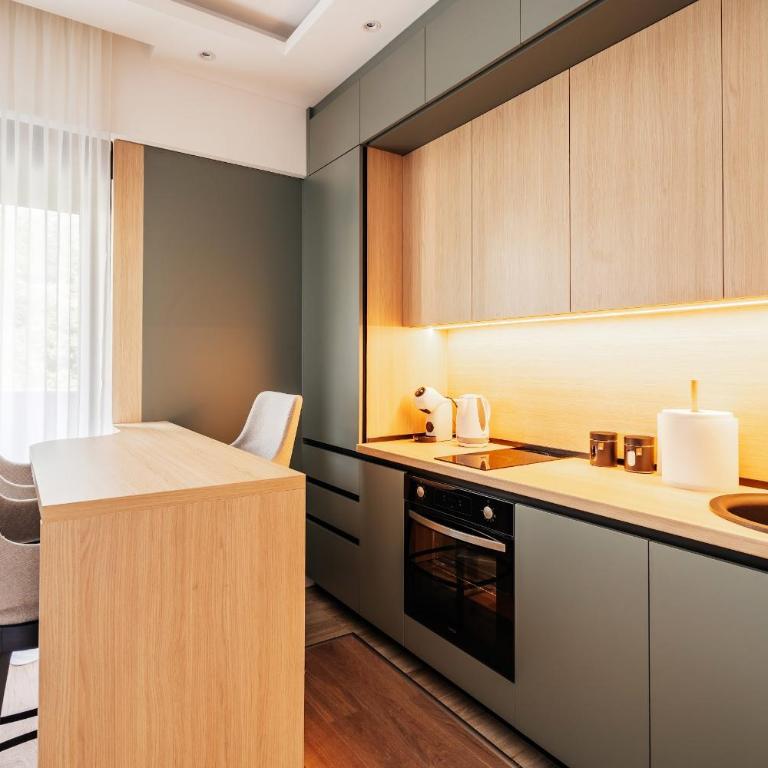 Twin Towers By In Property - Apartment with Balcony - 3