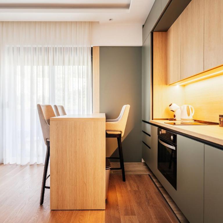 Twin Towers By In Property - Apartment with Balcony - 4