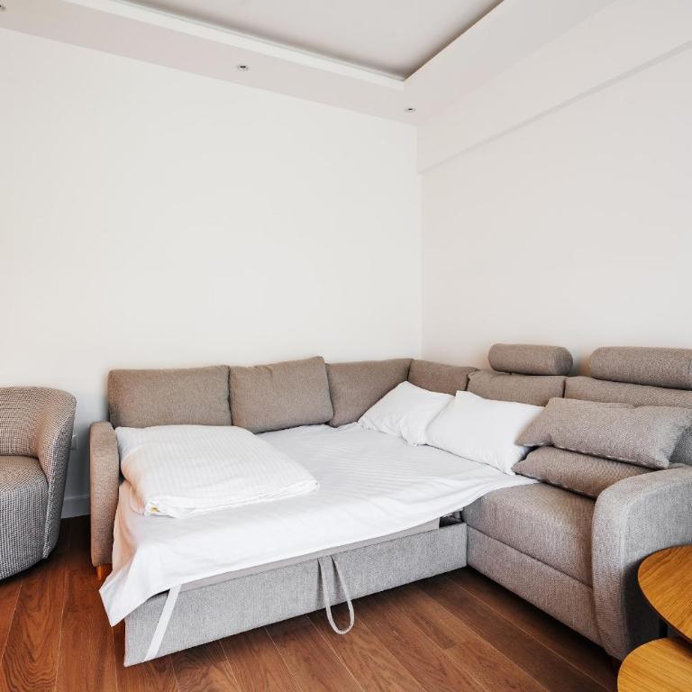 Twin Towers By In Property - Apartment with Balcony - 6