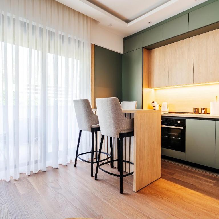 Twin Towers By In Property - Apartment with Balcony - 1