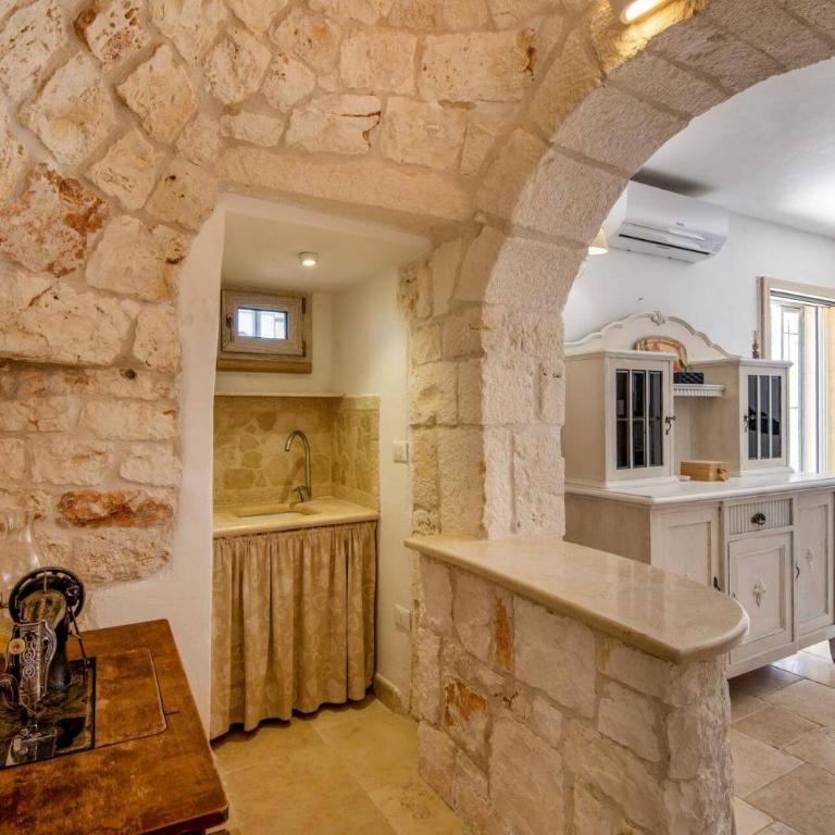 Villa Angelo by Villa Plus - Villa - 23
