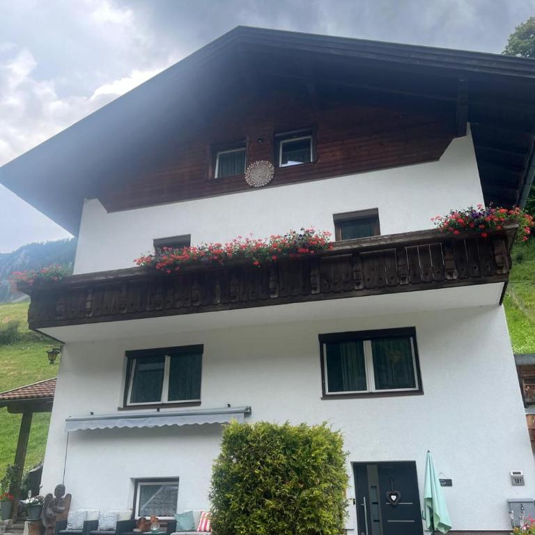 Bauernhof Haus Sturm - Apartment mit 2 Schlafzimmern - 1