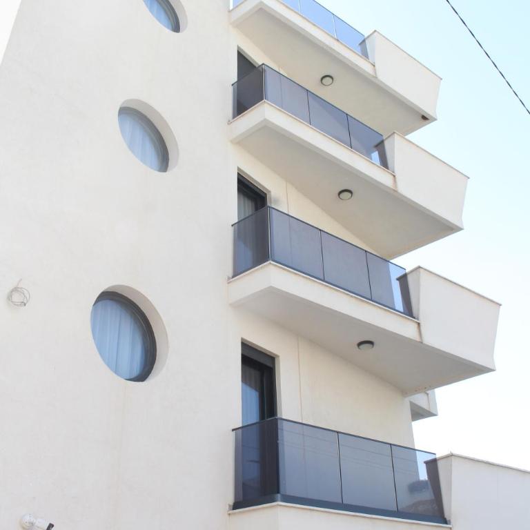 AMD - studio104 - One-Bedroom Apartment - 7
