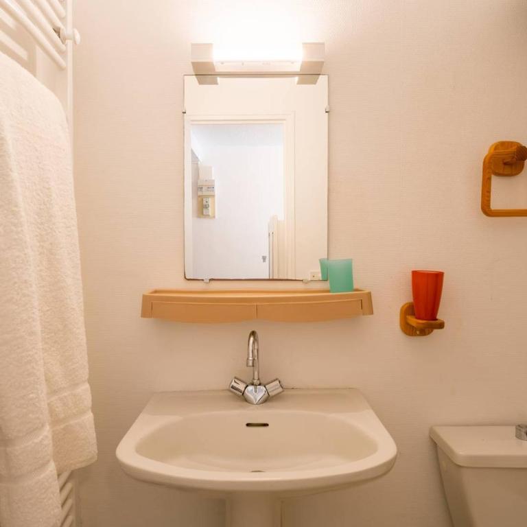 Studio cabine proche plage avec balcon sud, Wifi, et parking - Carnac - FR-1-477-98 - Studio - 11