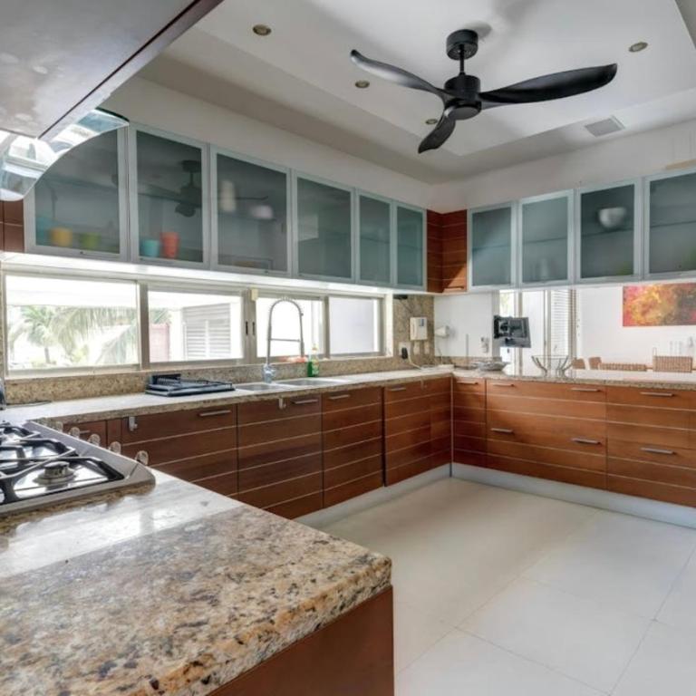 Casa para grandes Familias - Four-Bedroom House - 8