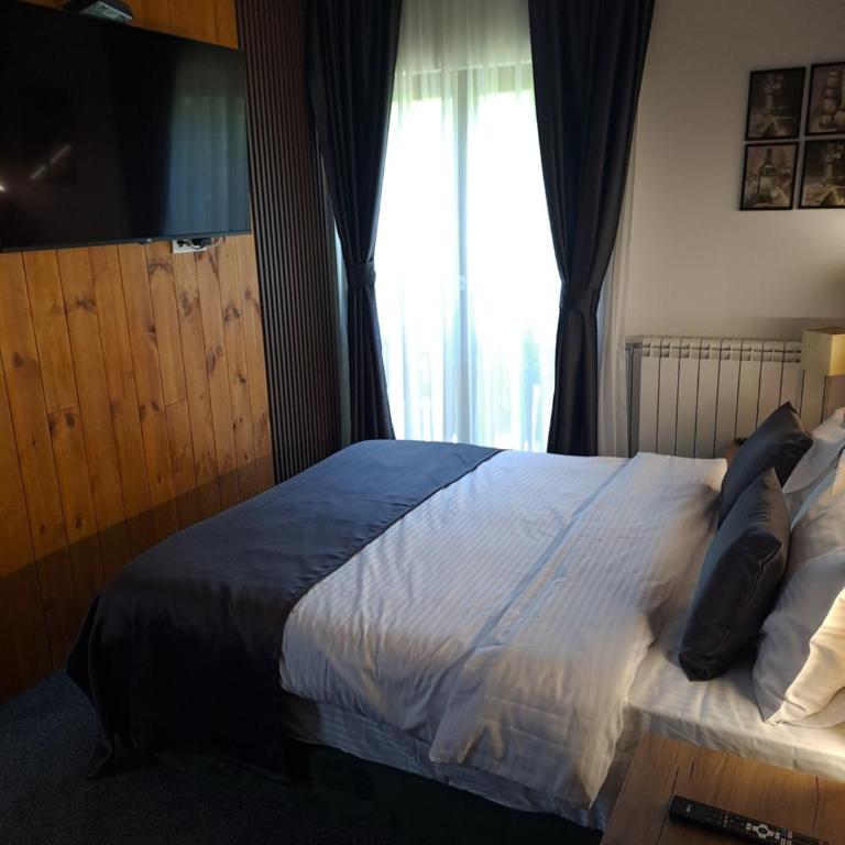 Rooms and apartmants Mirovic - Porodični Apartman Tipa "Suite" - 11