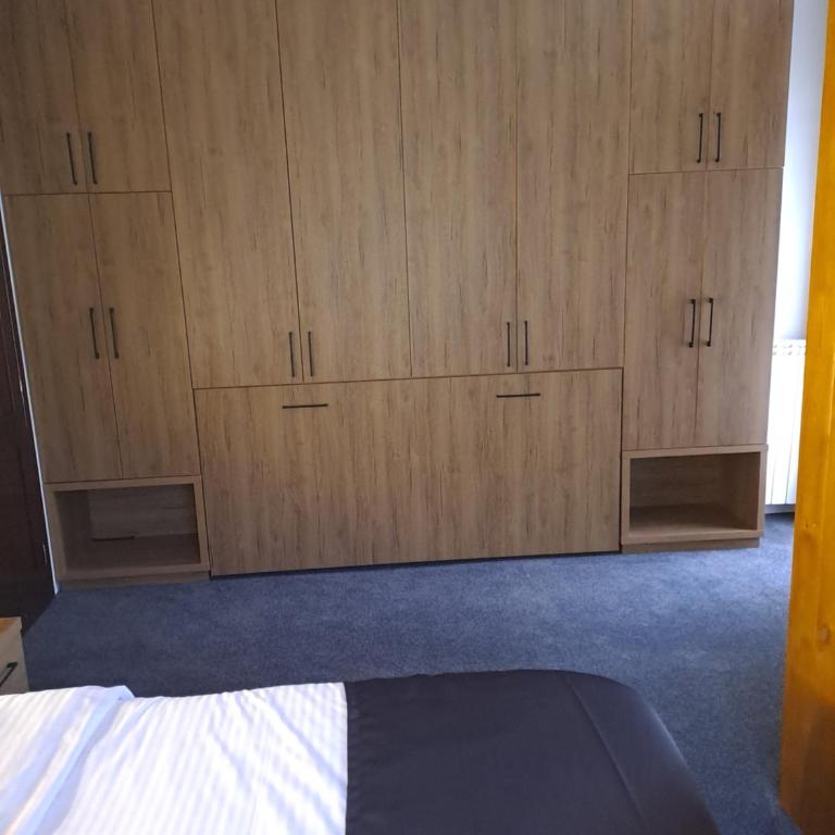 Rooms and apartmants Mirovic - Porodični Apartman Tipa "Suite" - 10