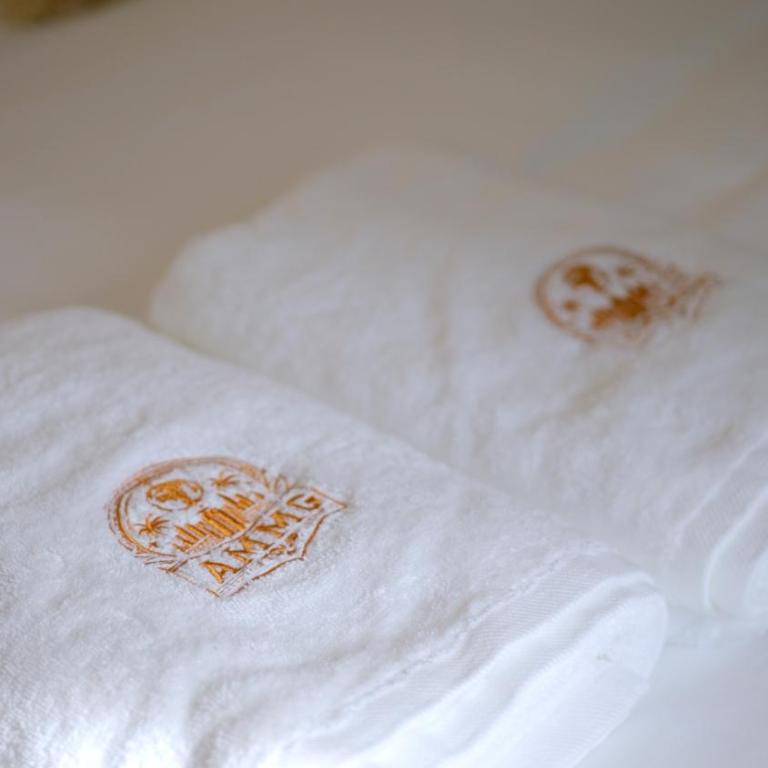 AMMG Tour Marina – Suites Signature | Vue Mer Panoramique, Jacuzzi & Design - Suite Deluxe avec Baignoire Spa - 17