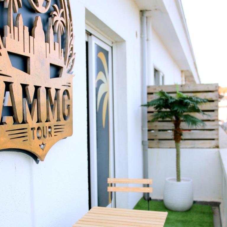 AMMG Tour Marina – Suites Signature | Vue Mer Panoramique, Jacuzzi & Design - Suite Deluxe - Vue sur Mer - 11
