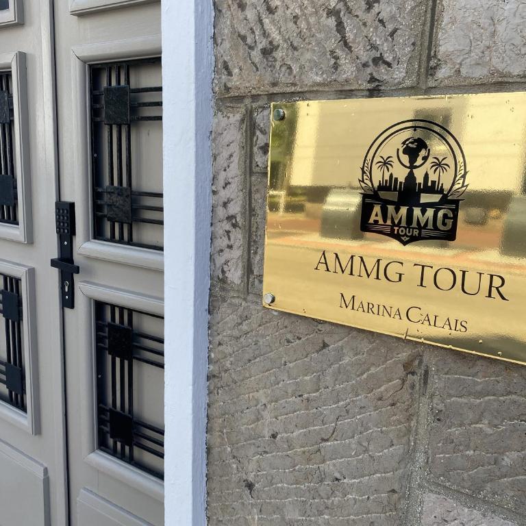 AMMG Tour Marina – Suites Signature | Vue Mer Panoramique, Jacuzzi & Design - Suite Deluxe avec Baignoire Spa - 21