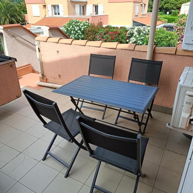 plage, agréable, refait à neuf, top lit, hôte réactif, terrasse, soleil, paisible. - Appartement 1 Chambre - 18