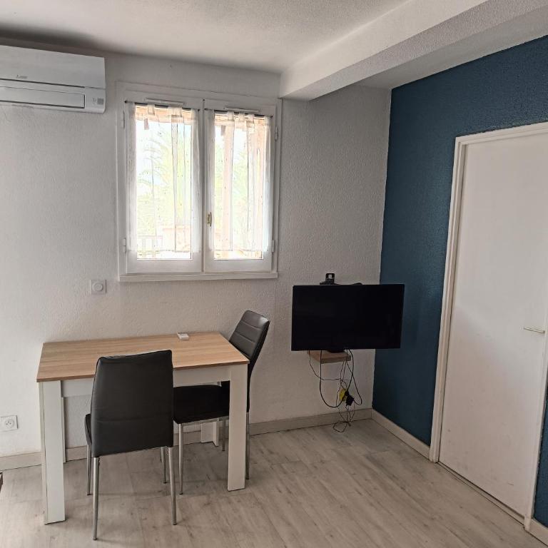 plage, agréable, refait à neuf, top lit, hôte réactif, terrasse, soleil, paisible. - Appartement 1 Chambre - 19