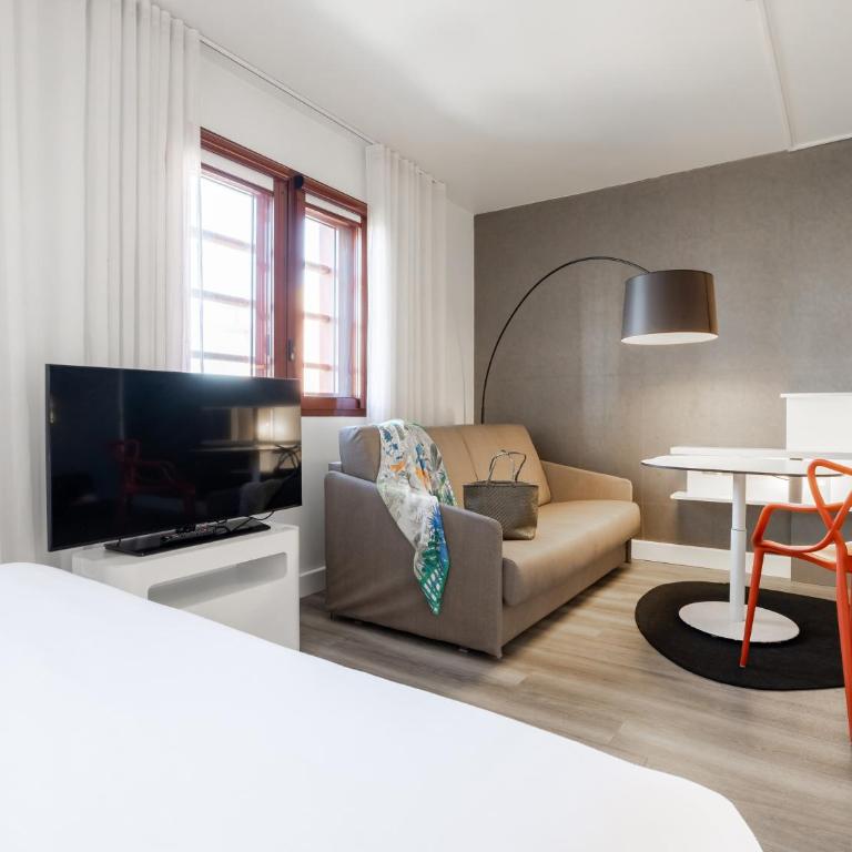 Novotel Suites Perpignan Centre - Grandes Suites & Confort Centre-Ville - Suite Supérieure Un Lit Double et Un Lit Simple - 17
