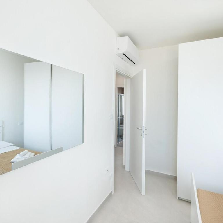 Trilocale Longarone 3 Rimini - Appartamento con 2 Camere da Letto - 14