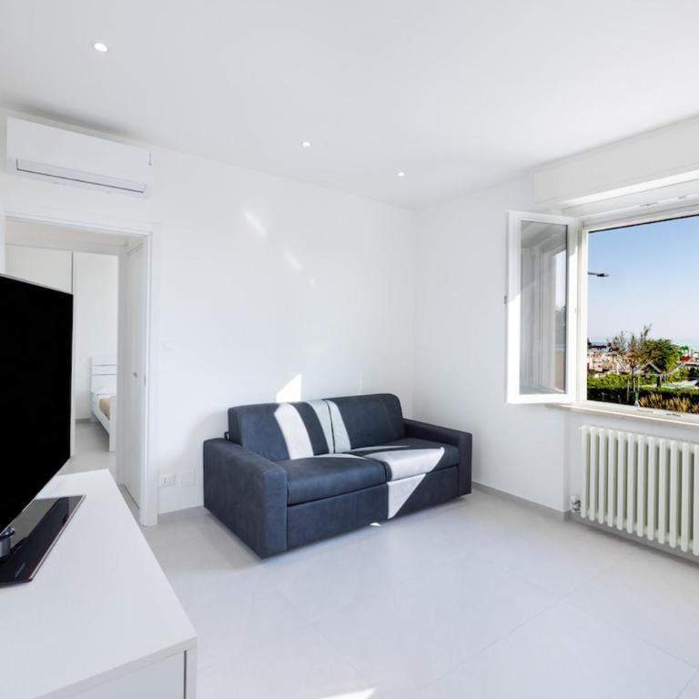 Trilocale Longarone 3 Rimini - Appartamento con 2 Camere da Letto - 40