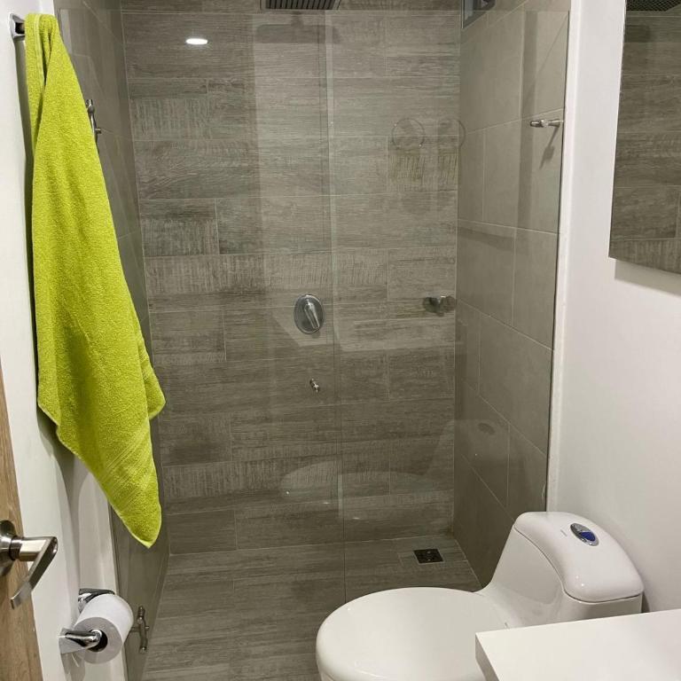 Apartamento cerca a Pereira - Apartamento de 2 dormitorios - 57