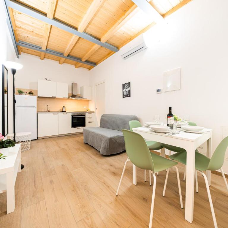 Belvedere House 2 in Bologna Center - Two-Bedroom Apartment - 9