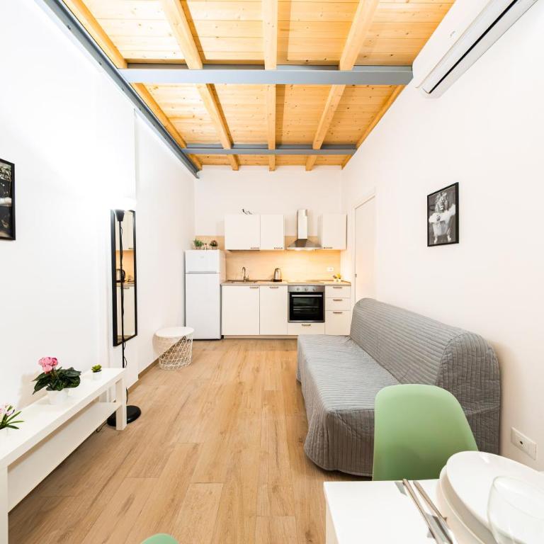Belvedere House 2 in Bologna Center - Two-Bedroom Apartment - 12
