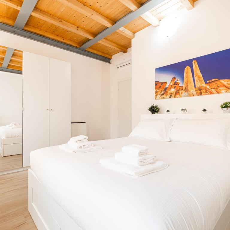 Belvedere House 2 in Bologna Center - Two-Bedroom Apartment - 24