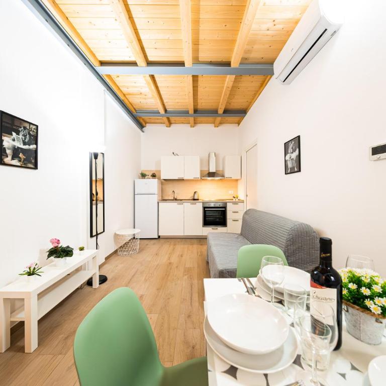 Belvedere House 2 in Bologna Center - Two-Bedroom Apartment - 25