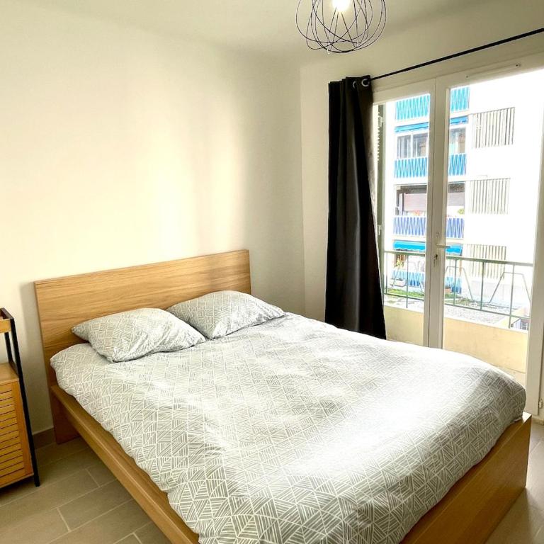 T2 Bleu Mer - Centre ville , Climatisé , 5 min de la plage et à 250m de la gare - Appartement 1 Chambre - 9