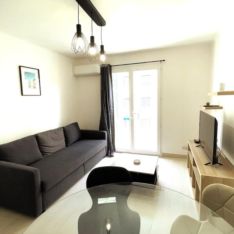 T2 Bleu Mer - Centre ville , Climatisé , 5 min de la plage et à 250m de la gare - Appartement 1 Chambre - 11