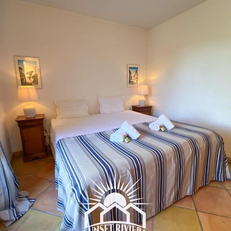LA ROURETANE Pool AirCo for 10 By Sunset - Villa - 39