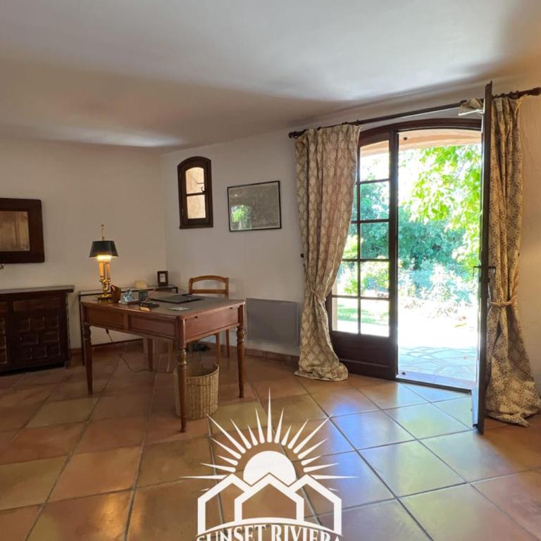 LA ROURETANE Pool AirCo for 10 By Sunset - Villa - 46