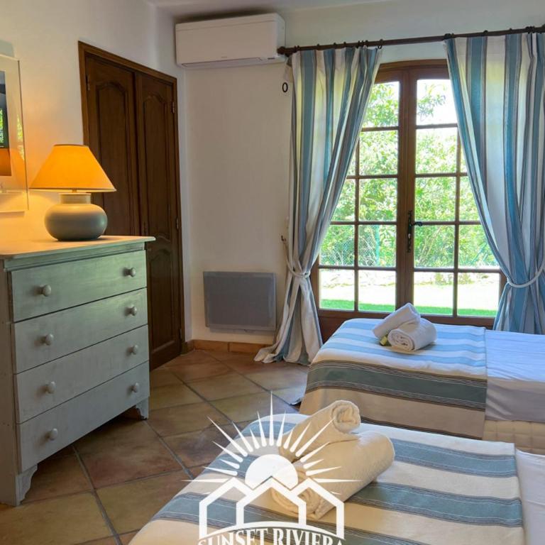 LA ROURETANE Pool AirCo for 10 By Sunset - Villa - 56