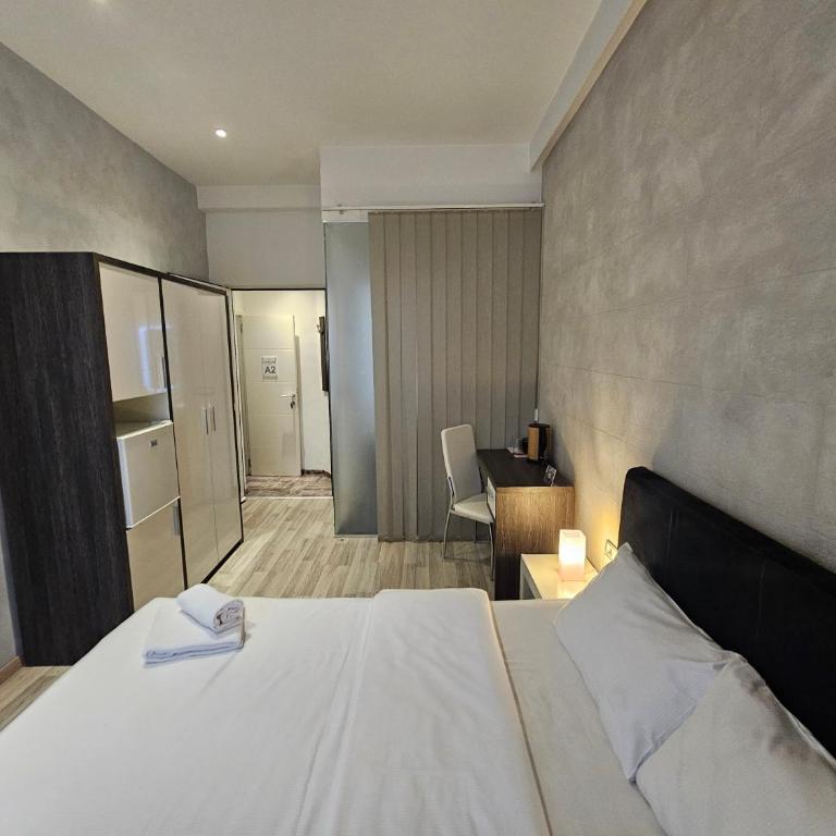 Central Park Rooms - Standard Double Room - 3