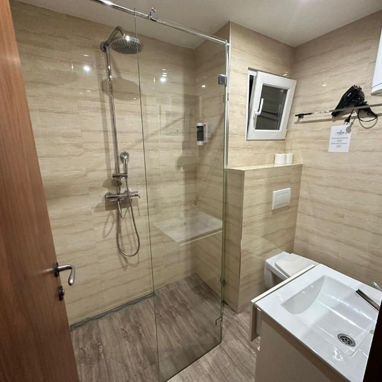Central Park Rooms - Standard Twin Room - 5